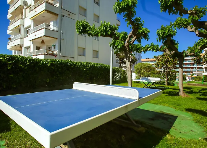 Al50 Playa Fenals Apartment *