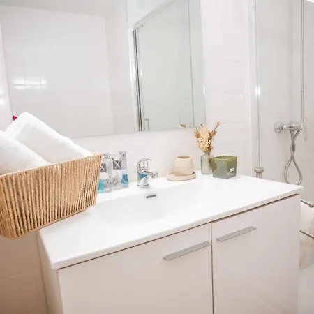 아파트 Al50 Playa Fenals 료렛 드 마르