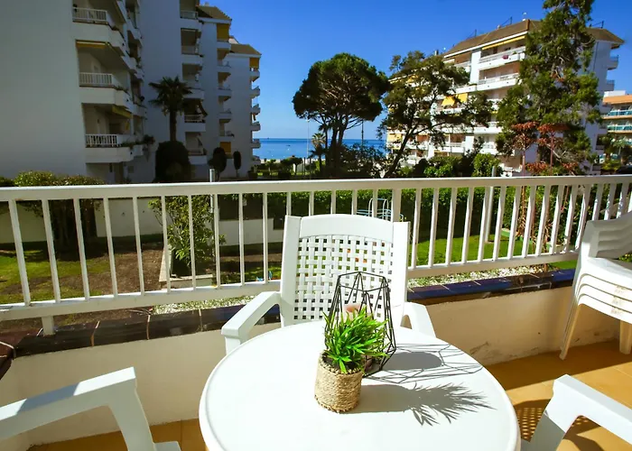 Al50 Playa Fenals Apartment *